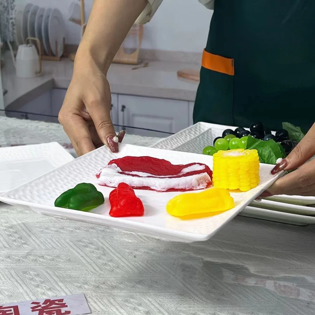 Piring Segi Sarang Keramik Premium Putih Ukir / Piring Saji Elira SB-101, gambar 4